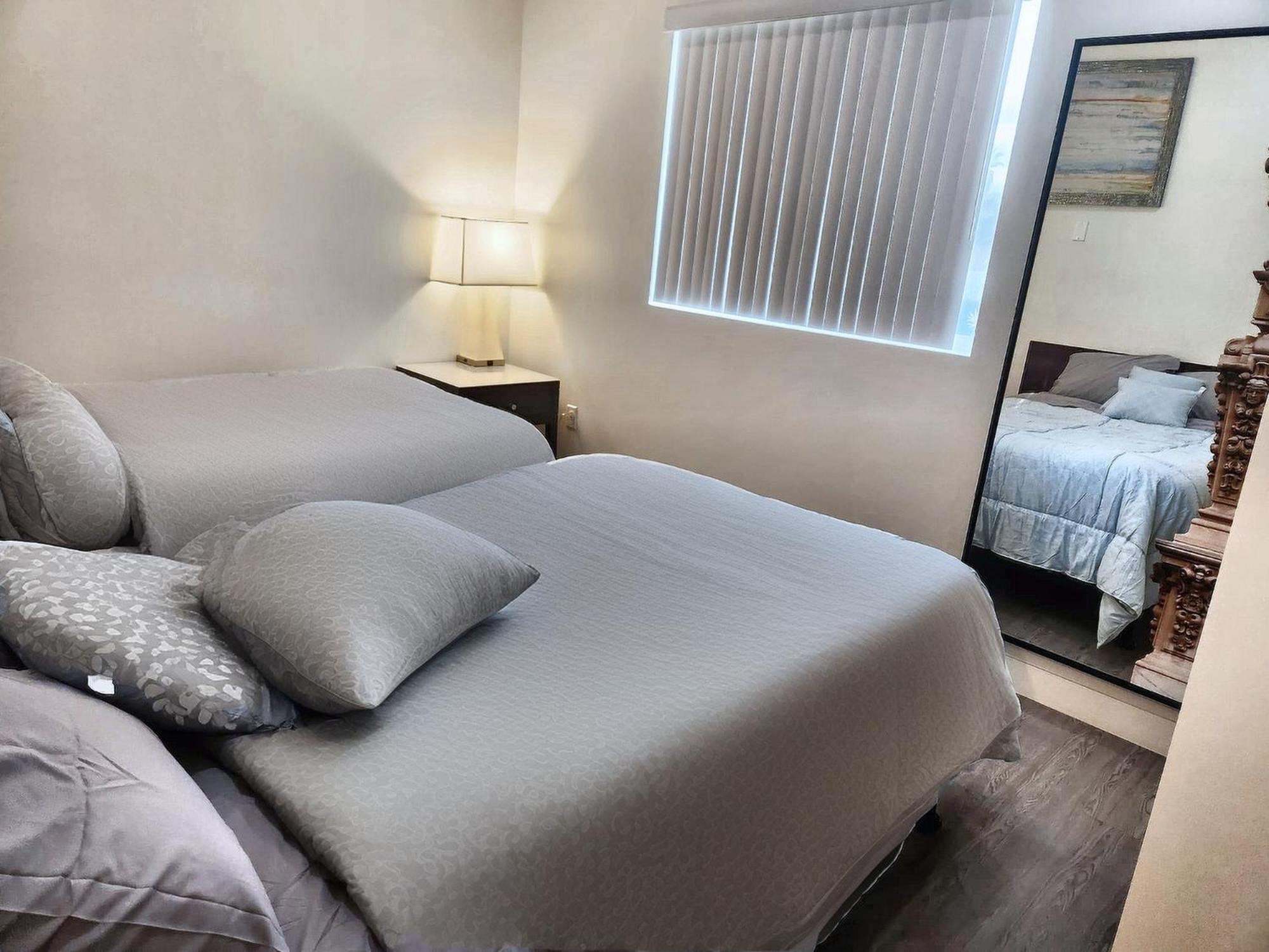 Stayspro - Angeles Hollywood Homes Aparthotel